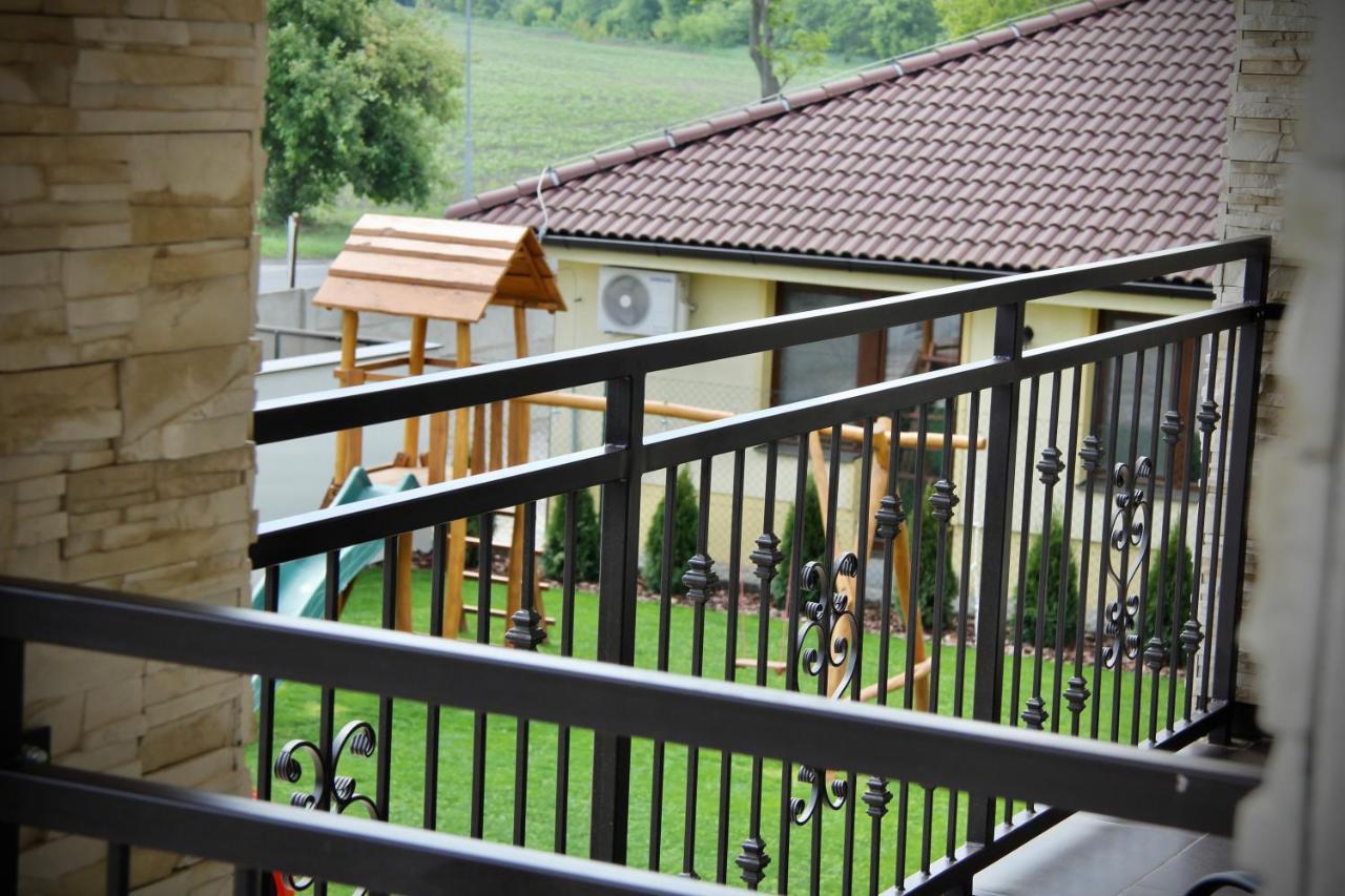 Jazmin Apartmany Velky Meder Exterior photo